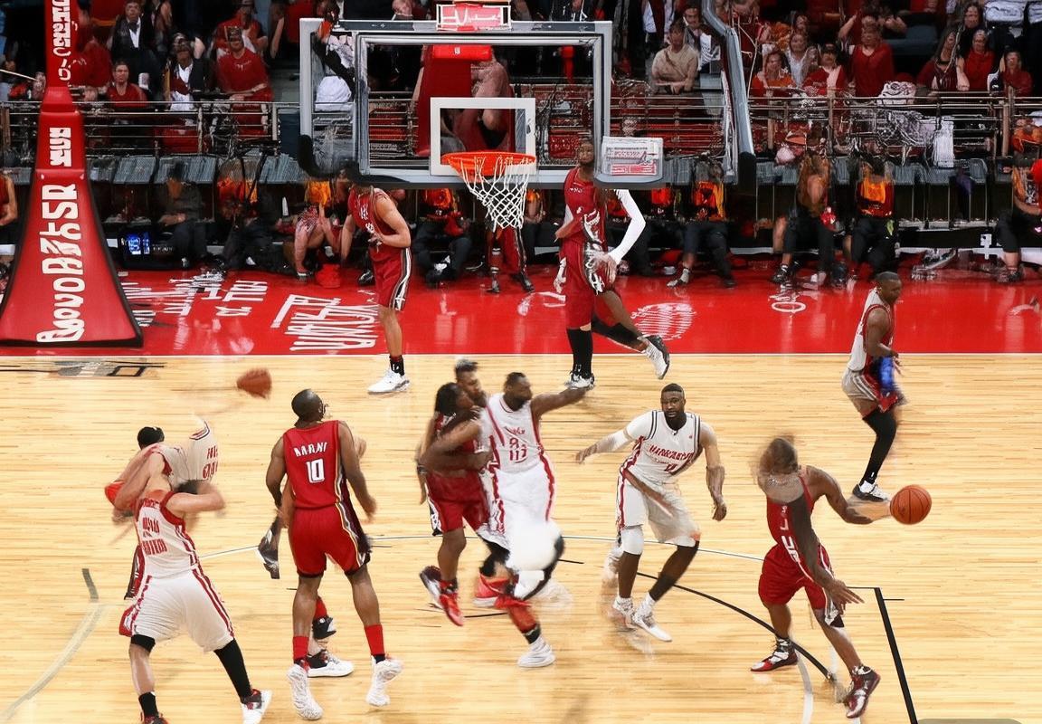 火箭VS热火巅峰对决：战术解析与个人英雄时刻