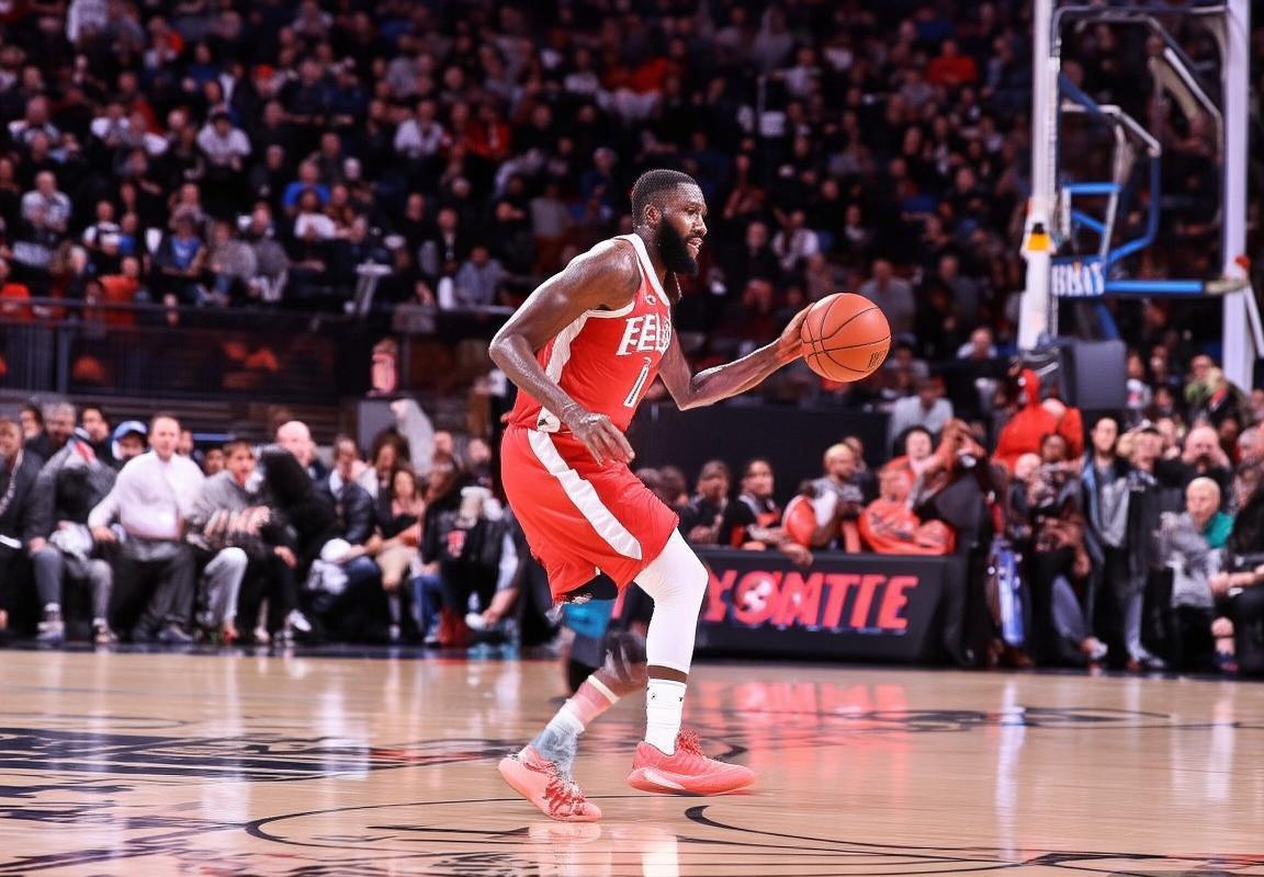 2018-2019 NBA赛季火箭对活塞经典对决回顾(图2)